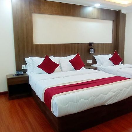 Hotel Aerolink Катманду Екстериор снимка