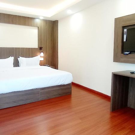 Hotel Aerolink Катманду Екстериор снимка