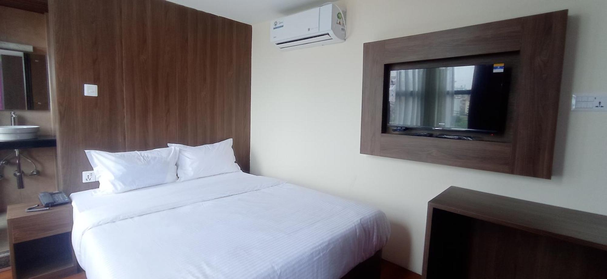 Hotel Aerolink Катманду Екстериор снимка