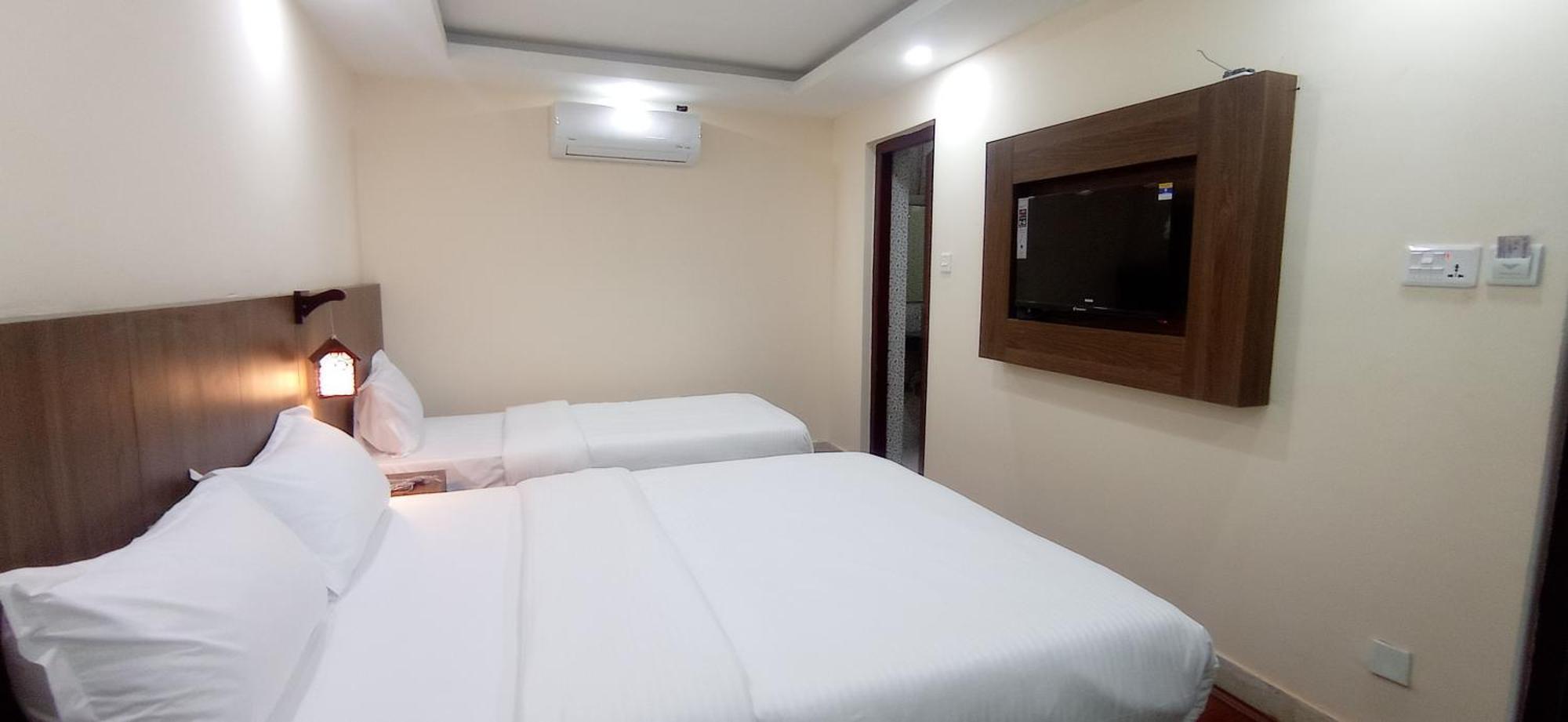 Hotel Aerolink Катманду Екстериор снимка