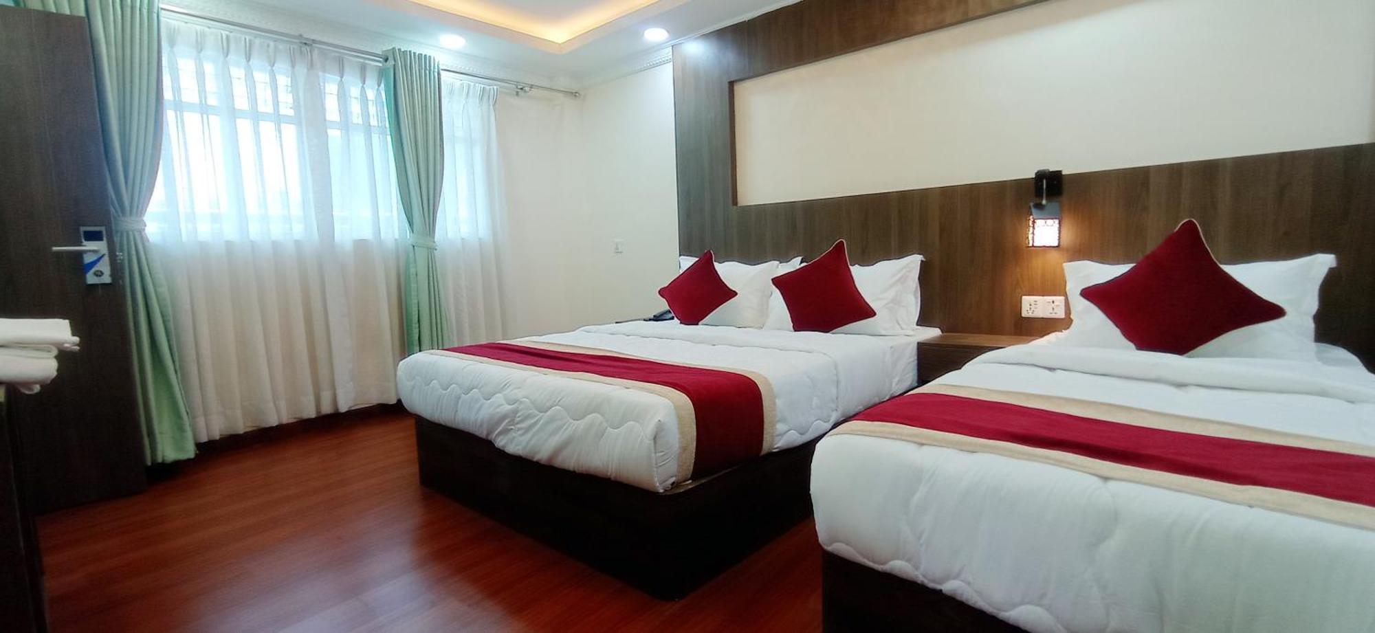 Hotel Aerolink Катманду Екстериор снимка